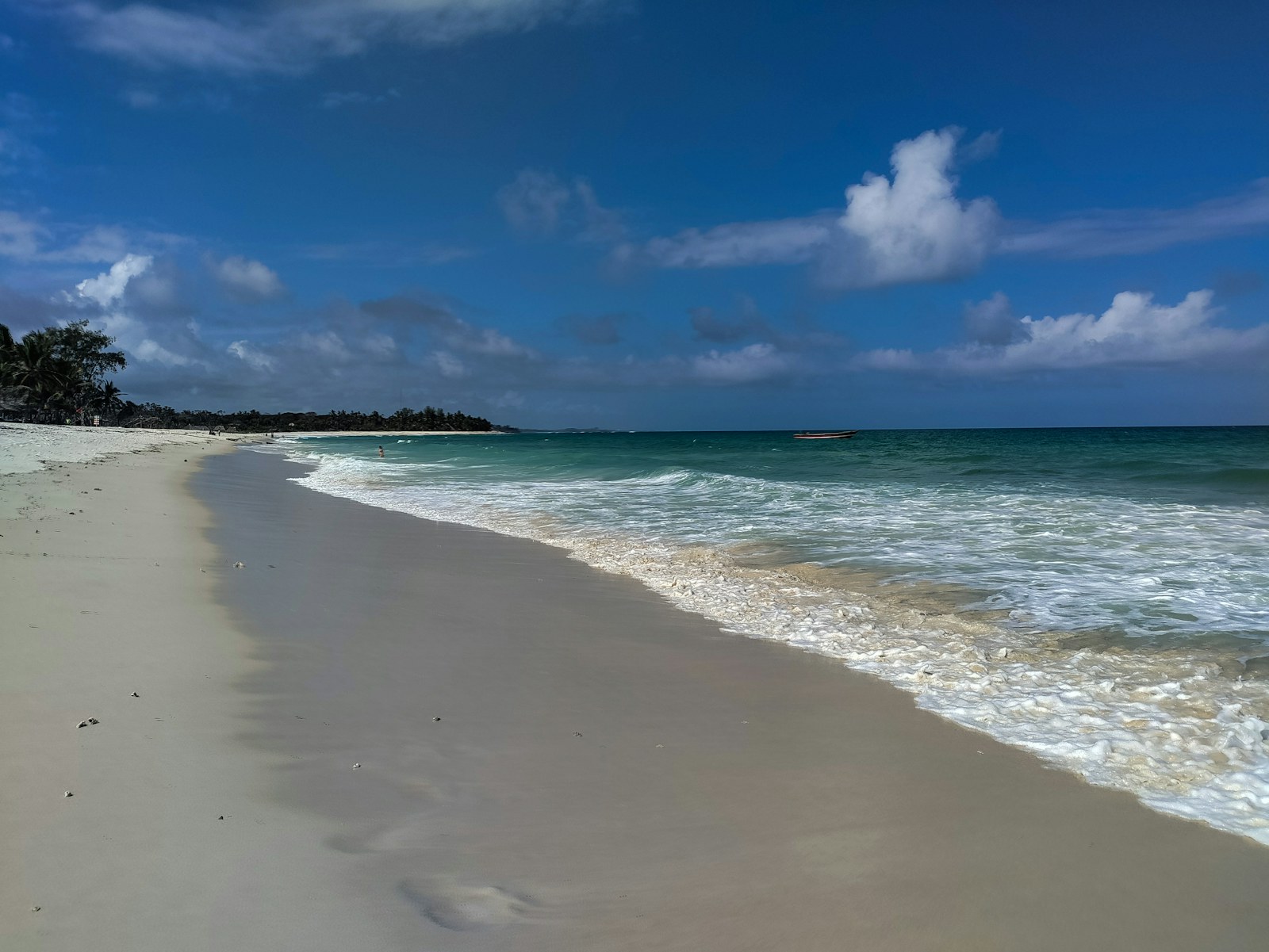 Diani Beach (South Coast): Kenya safari destination