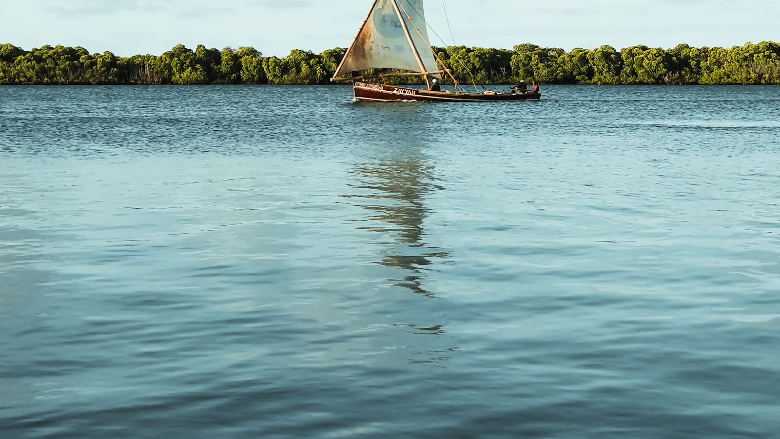 Beach & Bush, Amboseli to Diani: 7-day Kenya safari package